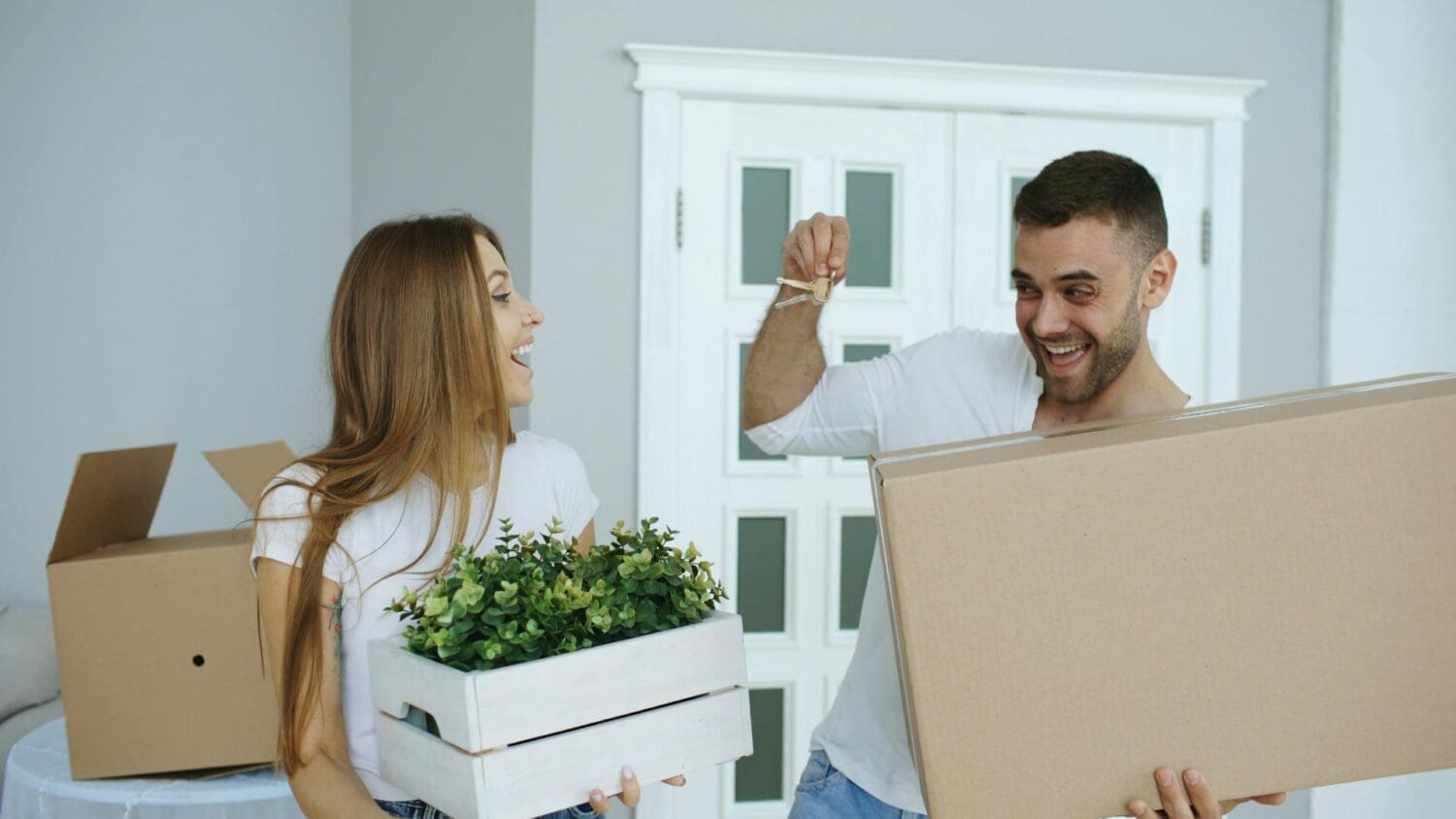 Happy renters in Arkansas enjoying peace of mind with renters insurance coverage.
